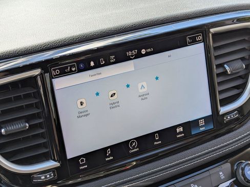 Used 2023 Chrysler Pacifica Touring-L FWD image 20