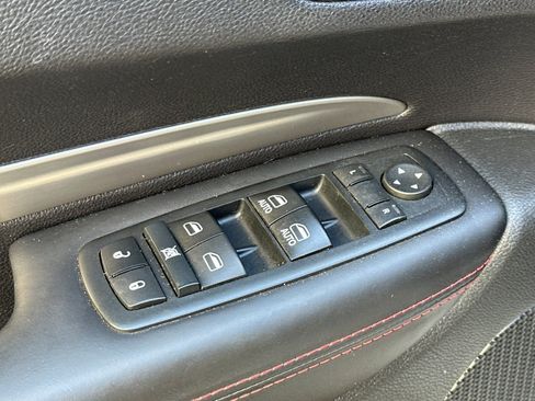 Used 2017 Dodge Durango R/T w/ Technology Group AWD/4WD image 12