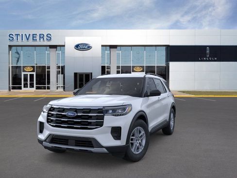 New 2026 Ford Explorer Active image 2