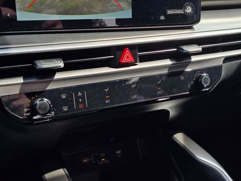 New 2026 Kia Sorento LX FWD image 22