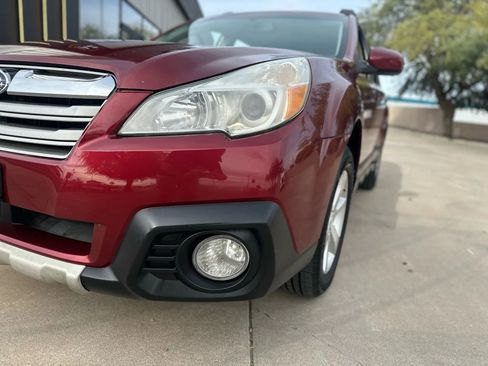 Used 2014 Subaru Outback 2.5i Limited w/ Moonroof Package image 5