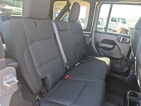 Used 2021 Jeep Wrangler Unlimited Sport AWD/4WD image 28