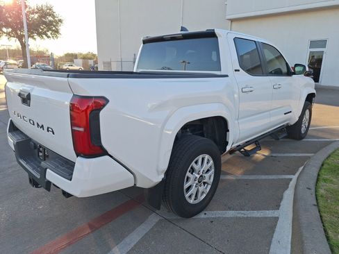 Used 2024 Toyota Tacoma SR5 image 6