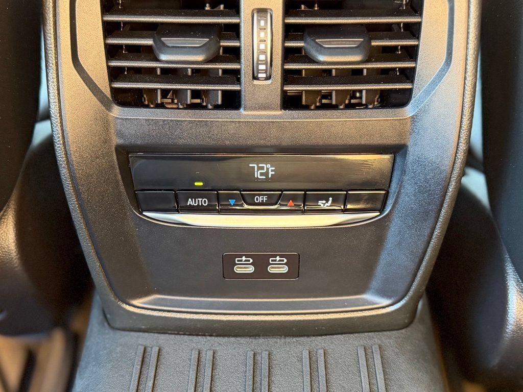 Used 2023 BMW 330i xDrive Sedan w/ Driving Assistance Package AWD/4WD image 8