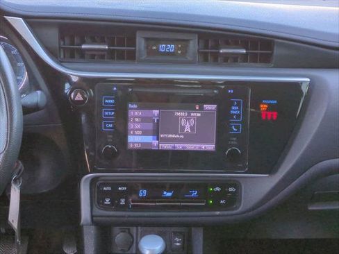 Certified 2019 Toyota Corolla LE image 17