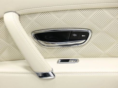 Used 2018 Bentley Flying Spur V8 AWD/4WD image 91