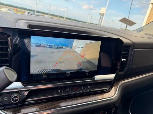 Used 2025 Chevrolet Silverado 2500 LT image 19