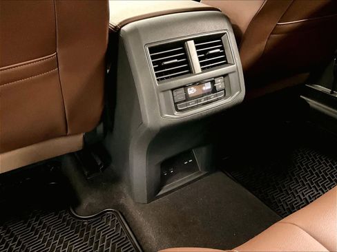 Used 2023 Volkswagen Atlas SE w/ Black Wheel Package FWD image 36