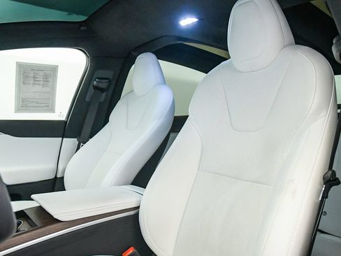 Used 2023 Tesla Model X AWD/4WD image 22