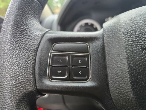 Used 2013 RAM 1500 Express image 24