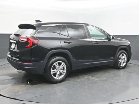 Used 2024 GMC Terrain SLE AWD/4WD image 7