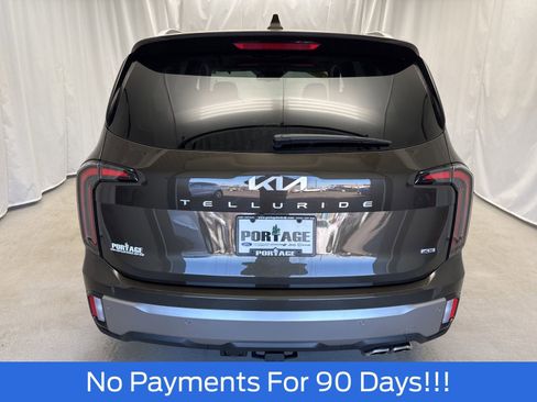 Used 2025 Kia Telluride EX image 3