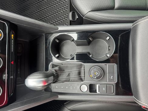 Used 2023 Volkswagen Atlas Cross Sport SE image 20