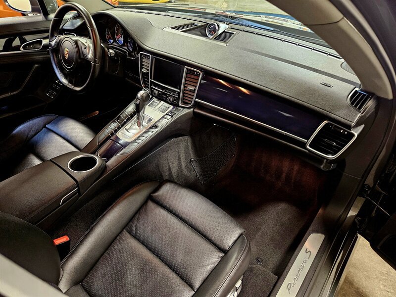 Used 2013 Porsche Panamera S RWD image 26