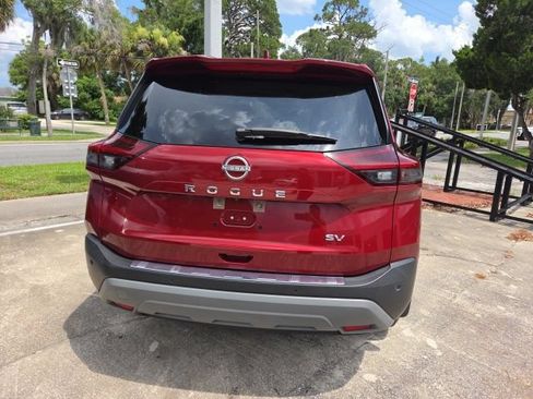 Certified 2023 Nissan Rogue SV FWD image 4