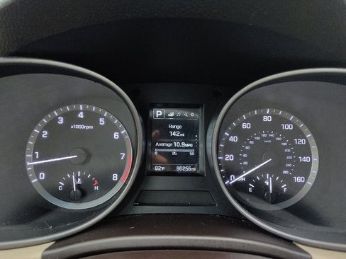 Used 2017 Hyundai Santa Fe Sport image 23