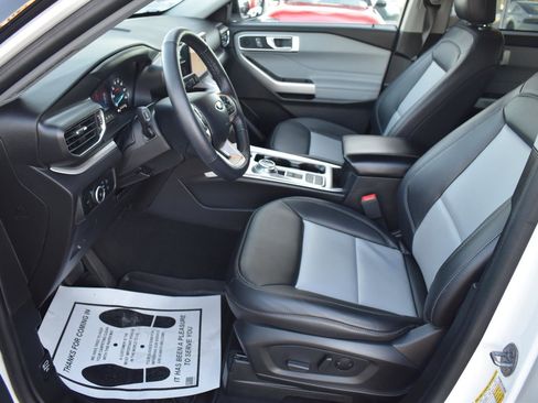 Used 2024 Ford Explorer XLT w/ Equipment Group 202A image 20