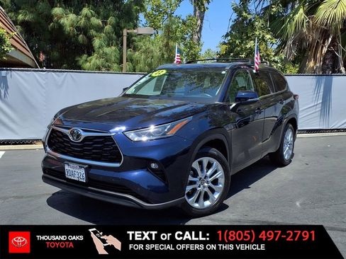 Used 2022 Toyota Highlander Limited FWD image 1