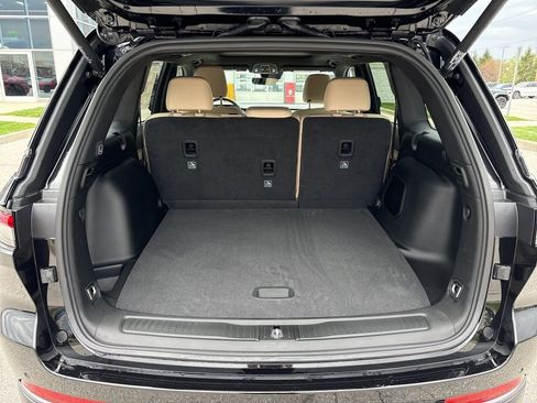 New 2026 Jeep Grand Cherokee Limited image 11