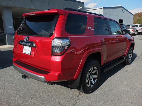 Used 2022 Toyota 4Runner TRD Off-Road image 3