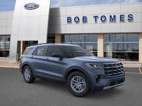 Used 2026 Ford Explorer Active w/ Active Comfort Package RWD image 8