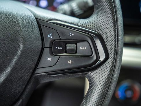 Used 2025 Chevrolet Trax LS FWD image 24