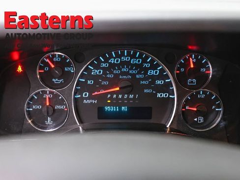 Used 2021 Chevrolet Express 2500 w/ Driver Convenience Package RWD image 18