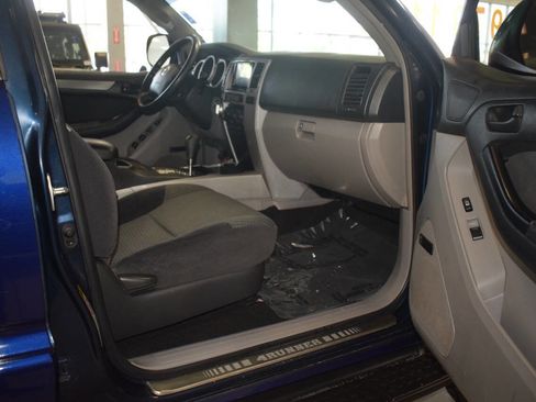Used 2005 Toyota 4Runner Sport AWD/4WD image 36