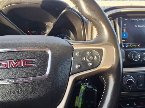 Certified 2022 GMC Canyon Denali image 11