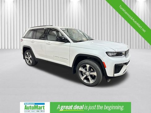 New 2026 Jeep Grand Cherokee Limited AWD/4WD image 1