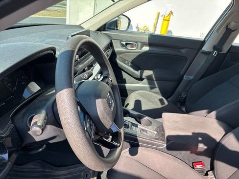 Used 2022 Honda Civic LX image 25