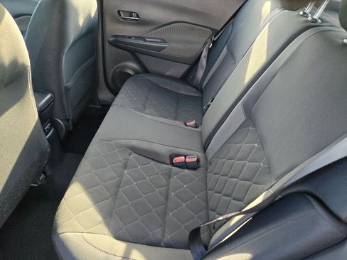 Used 2020 Nissan Kicks SV image 18