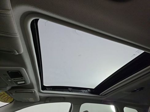 Used 2015 Subaru Forester 2.5i Touring w/ Eyesight & Navigation System image 33