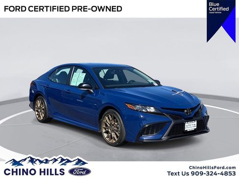 Used 2024 Toyota Camry SE FWD image 1