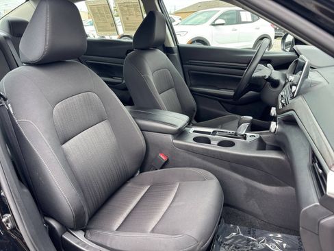 Used 2026 Nissan Altima 2.5 SV FWD image 36