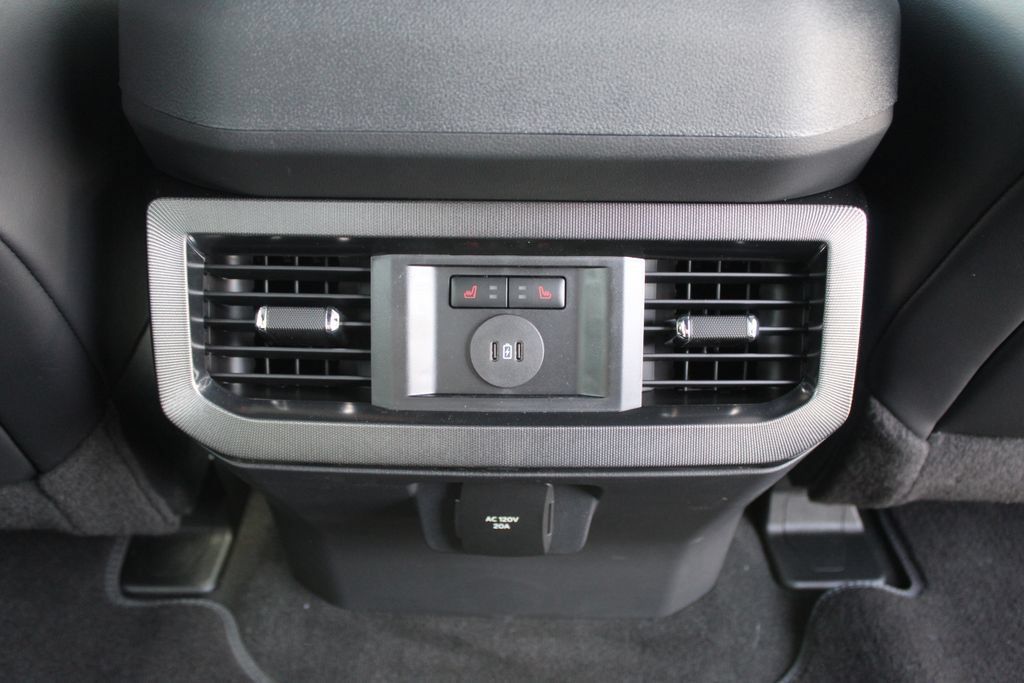 New 2026 Ford F350 Platinum w/ Tremor Off-Road Package AWD/4WD image 15