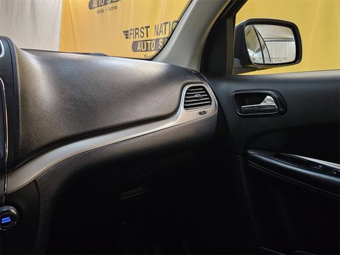 Used 2018 Dodge Journey Crossroad image 31