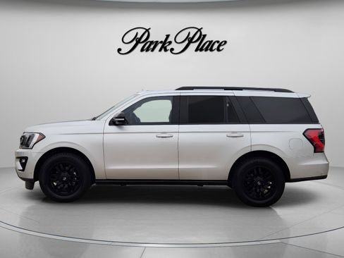 Used 2019 Ford Expedition Limited w/ Equipment Group 303A AWD/4WD image 2