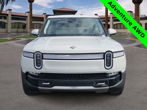 Used 2022 Rivian R1T Adventure image 3