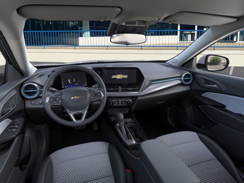 New 2026 Chevrolet Trax LT w/ Driver Confidence Package image 15