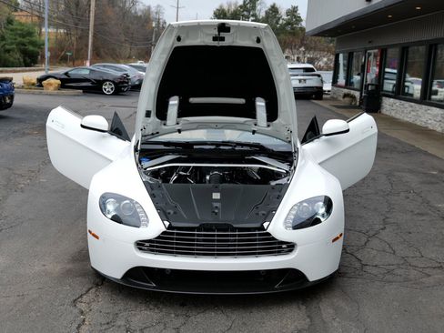 Used 2015 Aston Martin V8 Vantage S image 41