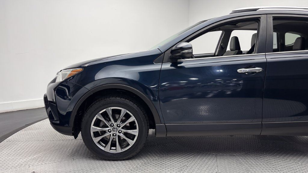 Used 2018 Toyota RAV4 Limited w/ Advanced Technology Package AWD/4WD image 3