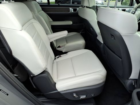 Used 2025 Hyundai Santa Fe Calligraphy AWD/4WD image 29