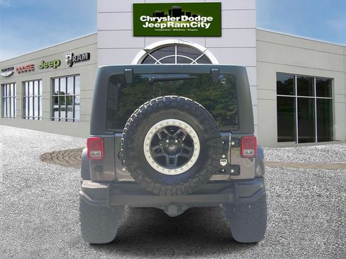 Used 2014 Jeep Wrangler Unlimited Sport w/ Quick Order Package 24S AWD/4WD image 6