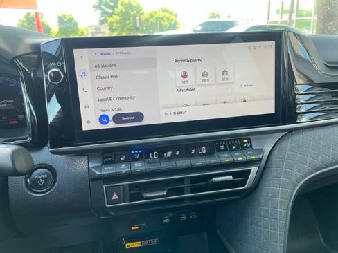 Used 2025 Toyota Camry XLE w/ Premium Package AWD/4WD image 21