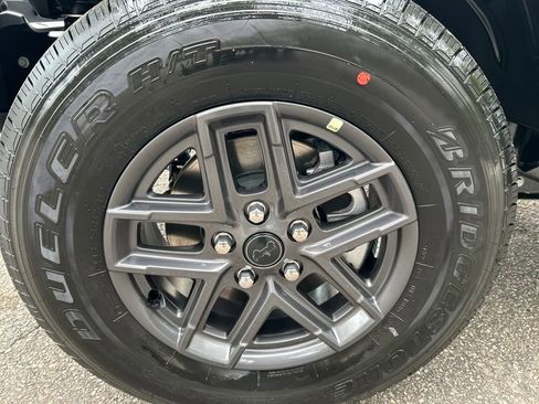 New 2025 Jeep Gladiator Sport image 10