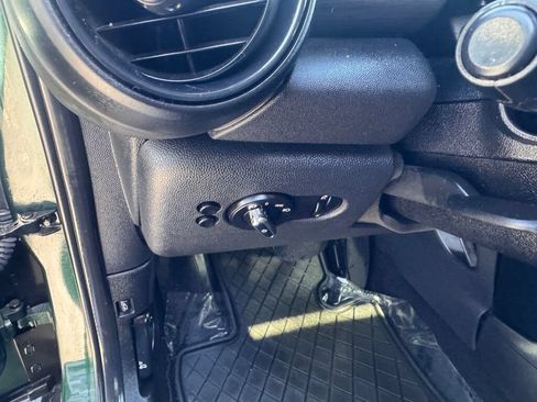 Used 2015 MINI Cooper 4-Door Hardtop FWD image 22