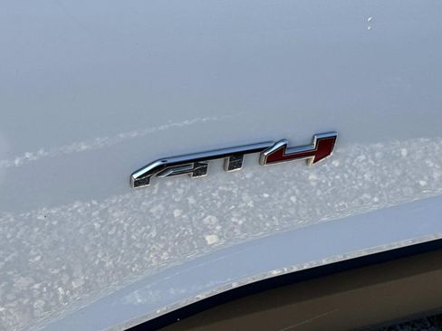 Used 2022 GMC Acadia AT4 w/ Technology Package image 4