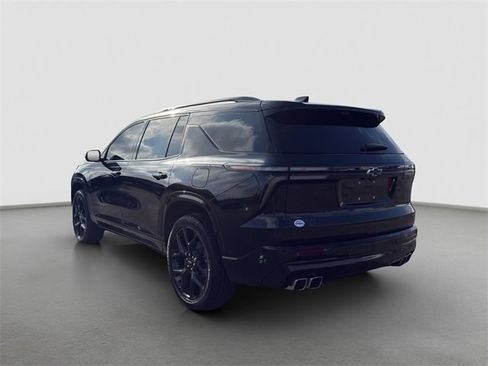 Used 2026 Chevrolet Traverse RS image 4
