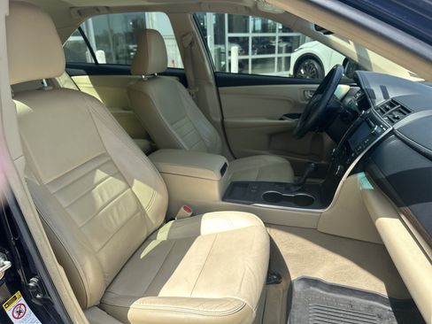 Used 2014 Toyota Camry SE FWD image 26